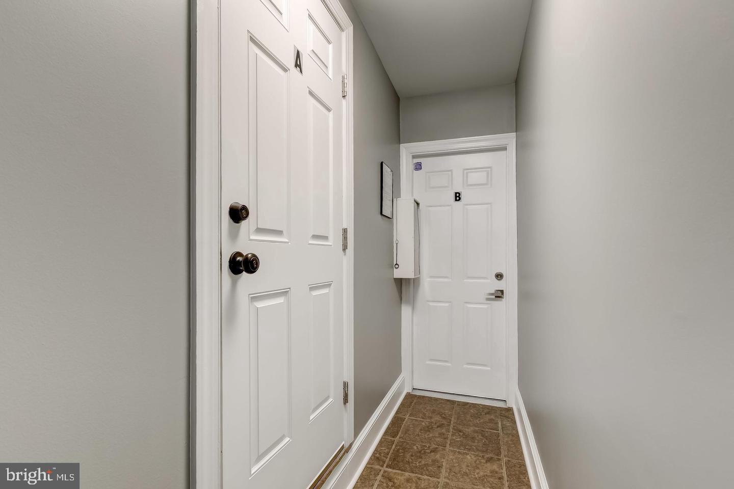 3600 Keswick Road, Unit B Baltimore, MD 21211 - Photo 4 of 6 Hallway