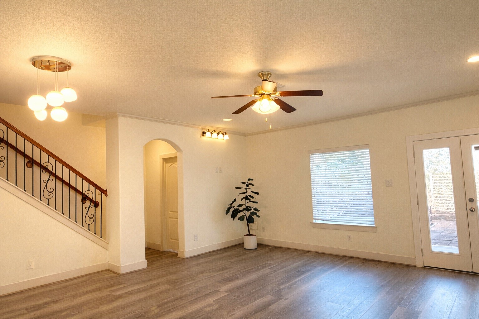 1954 Jara Court Spring, TX 77388 - Photo 9 of 37 Living-first floor
