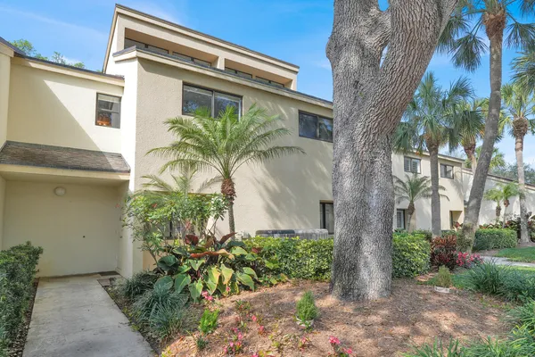 $390,000 | 215 Oak Harbour Drive, Juno Beach, FL 33408