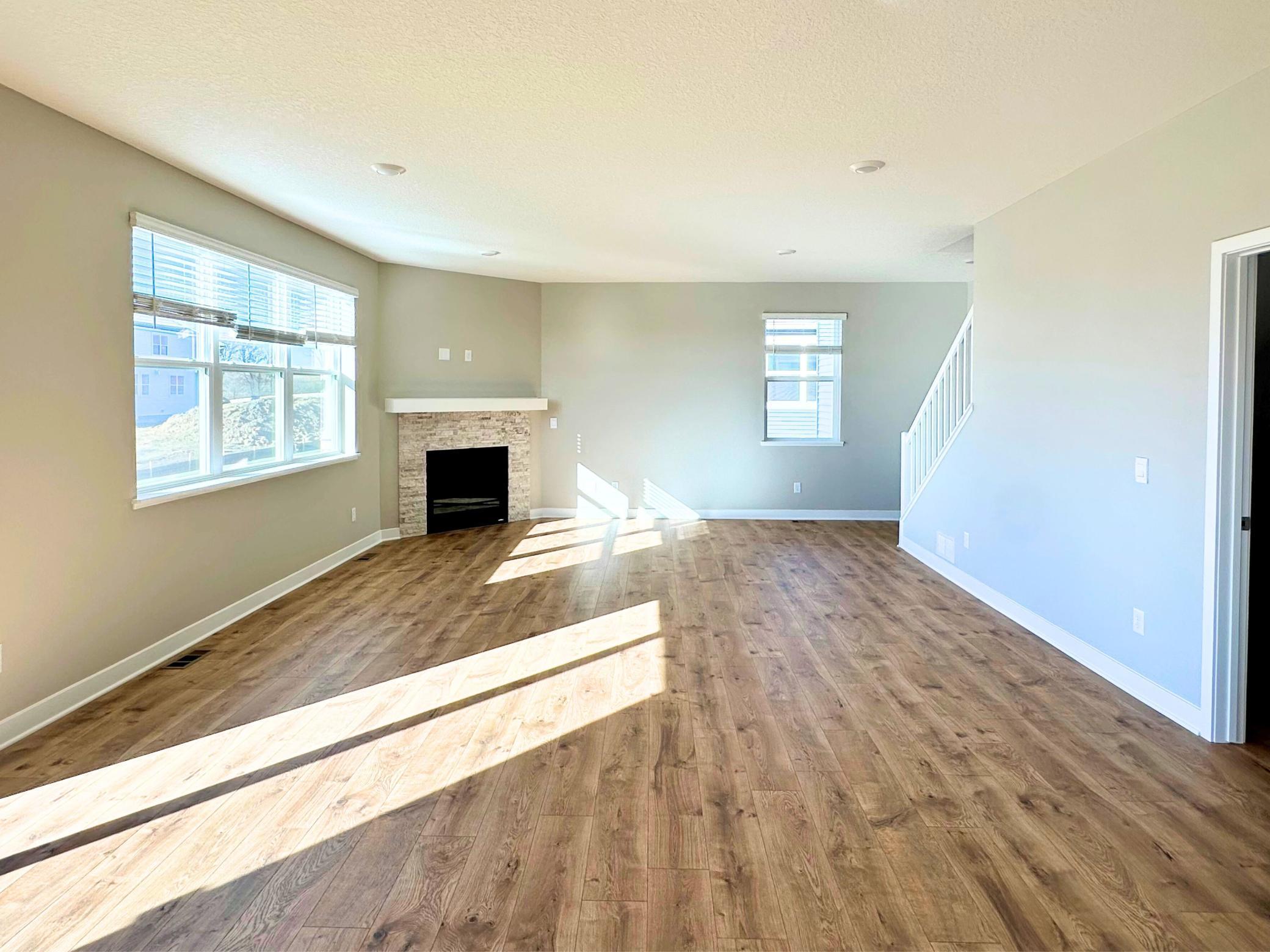 6287 Jennifer Avenue South Cottage Grove, MN 55016 - Photo 3 of 36