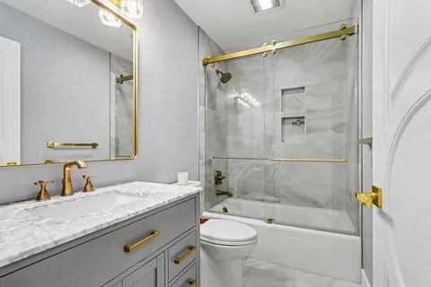 $5,100,000 | 4630 East Gull Lake Drive, Unit A, Hickory Corners, MI 49060