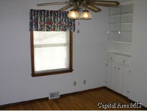 1601 North 28th Street Springfield, IL 62702 - Photo 5 of 9