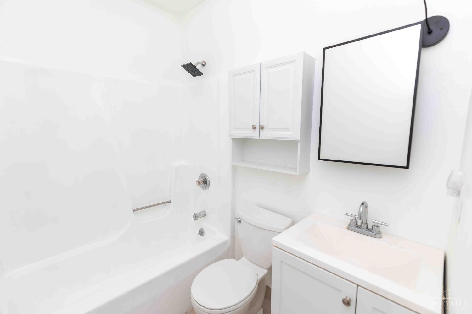 2202 Ravine Street, Unit 2 Cincinnati, OH 45219 - Photo 8 of 18