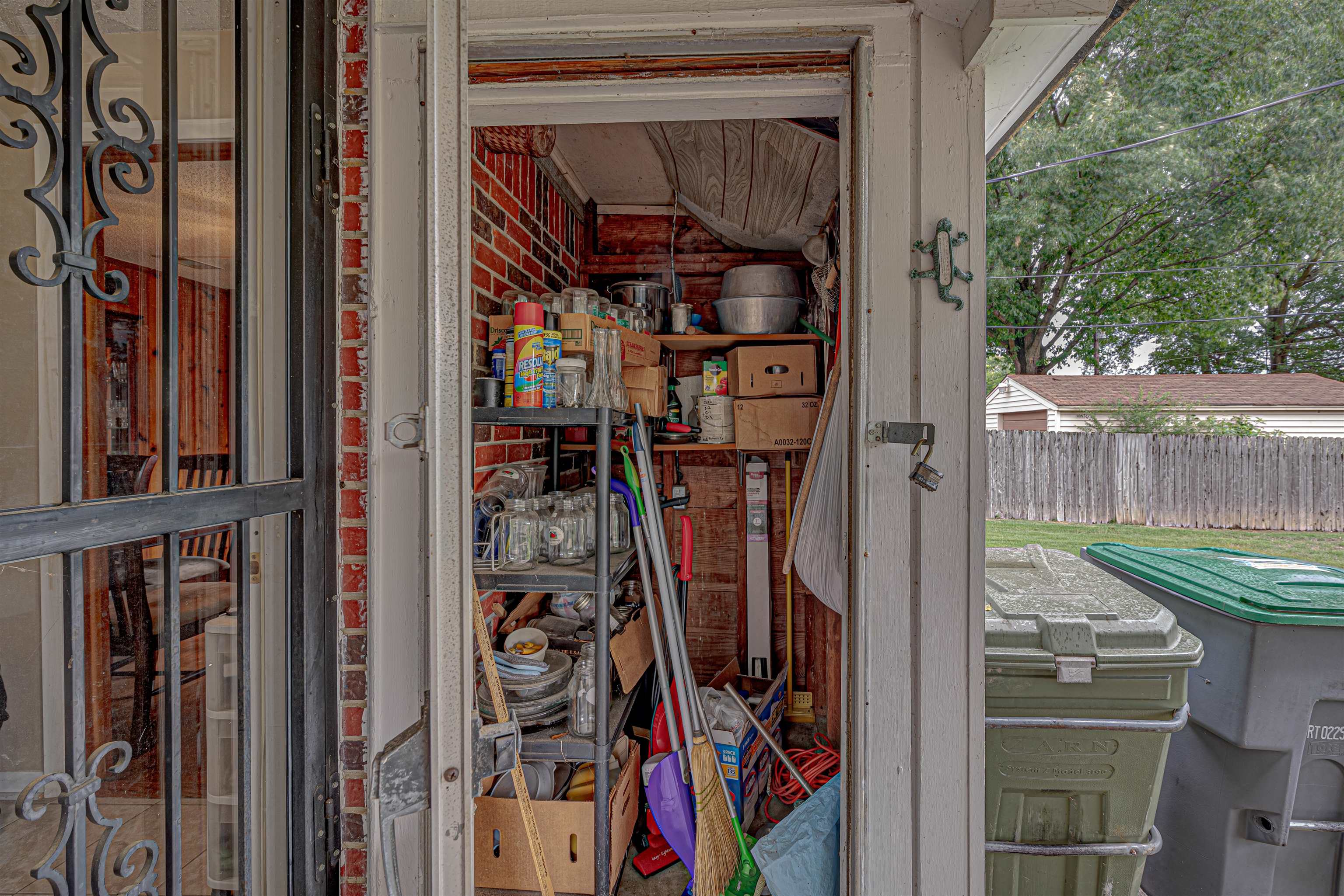 450 Malboro Road Memphis, TN 38120 - Photo 12 of 16 a view of walk in closet with clothes