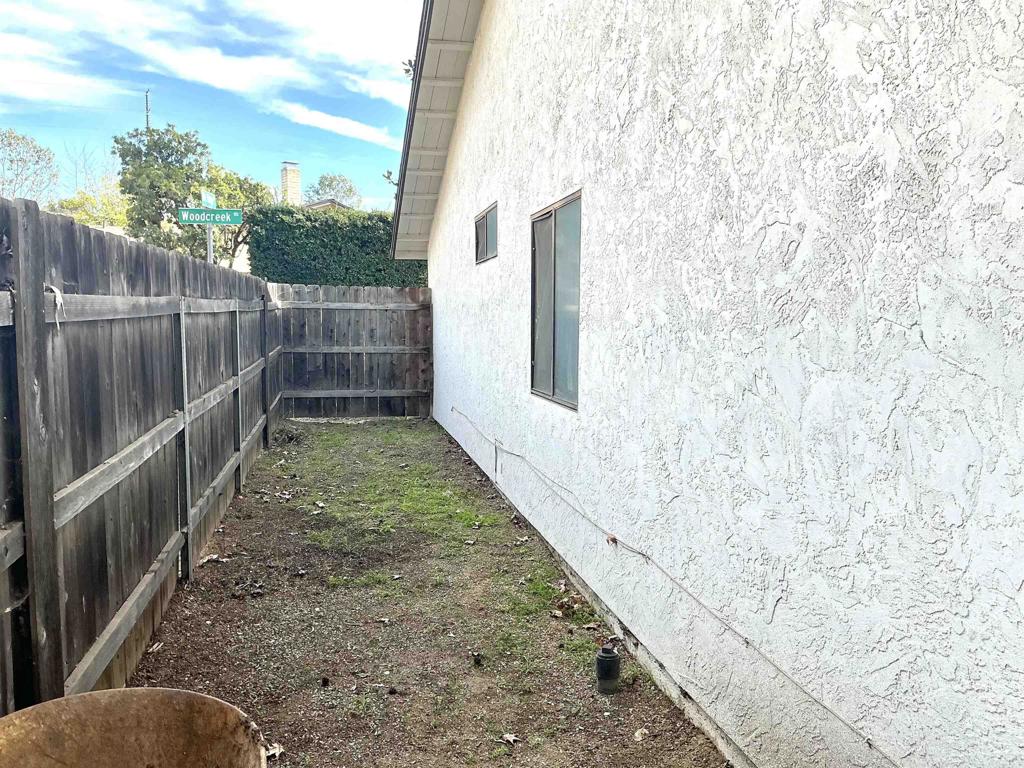 956 Woodcreek Road Fallbrook, CA 92028 - Photo 27 of 33