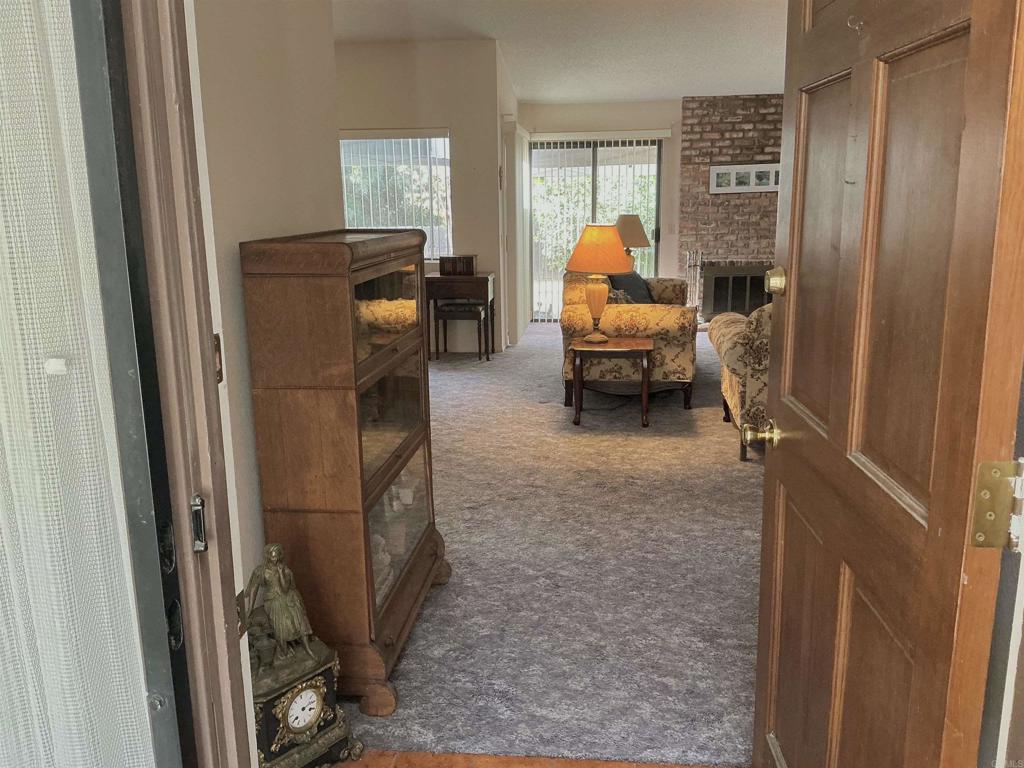 956 Woodcreek Road Fallbrook, CA 92028 - Photo 3 of 33