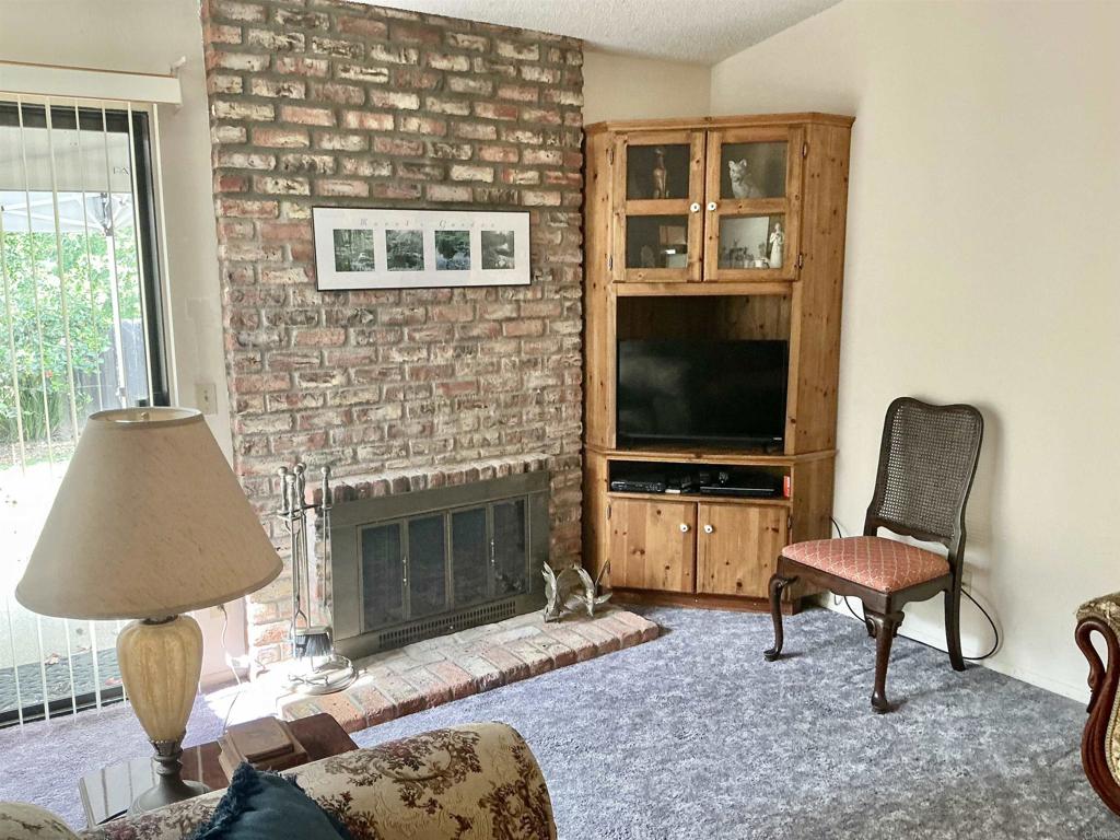 956 Woodcreek Road Fallbrook, CA 92028 - Photo 5 of 33