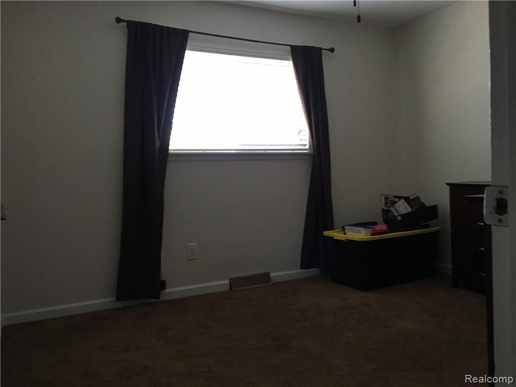 35079 Bobcean Road Clinton Township, MI 48035 - Photo 26 of 30 6FE0D03E-2C75-4578-88AB-6E6D4F903CA6.jpeg