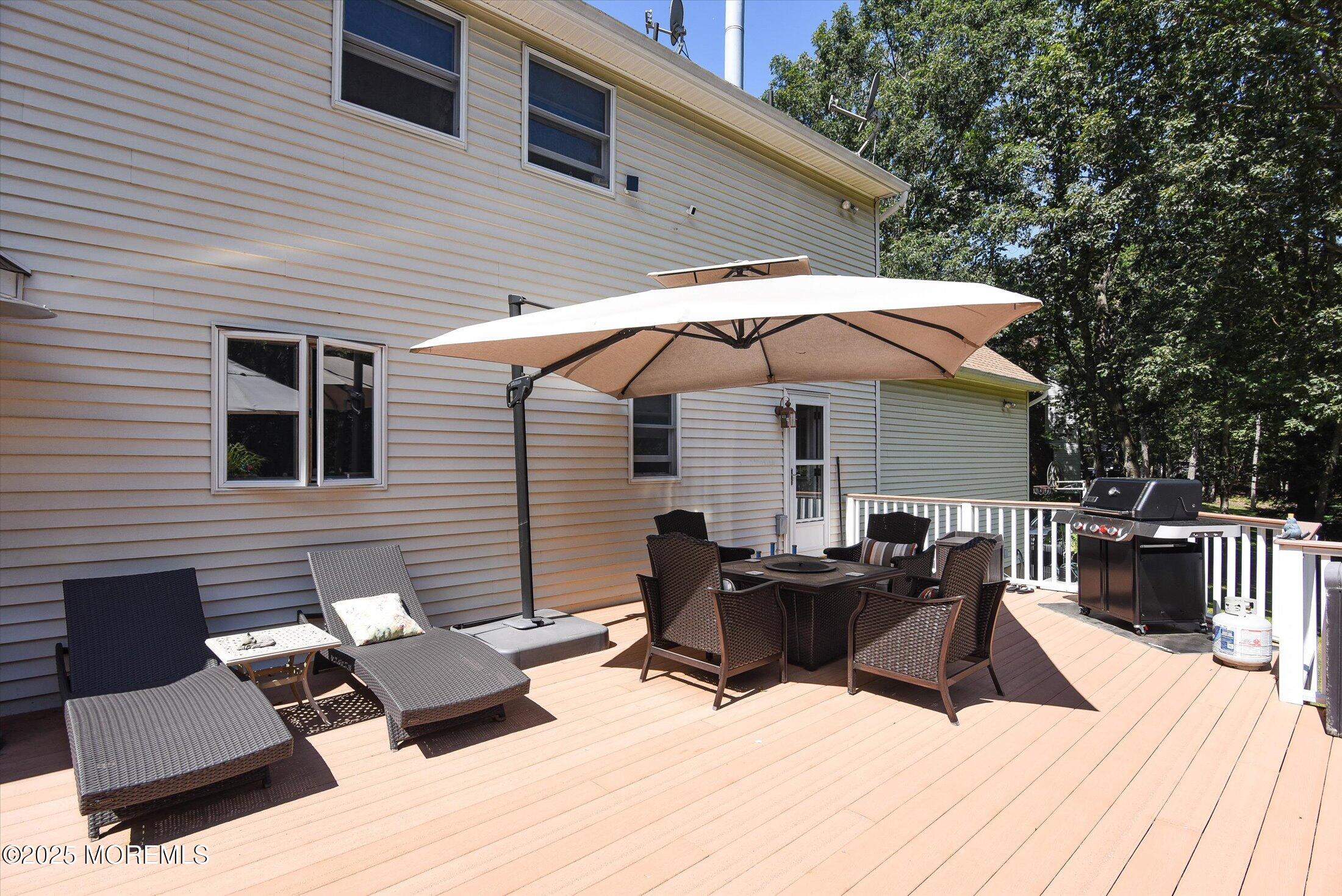 14 Bittersweet Drive Jackson, NJ 08527 - Photo 22 of 43 34-Deck