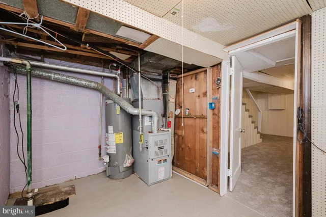 a view of a storage & utility room