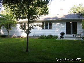 18 Red Fox Court Springfield, IL 62712 - Photo 2 of 9