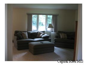 18 Red Fox Court Springfield, IL 62712 - Photo 3 of 9