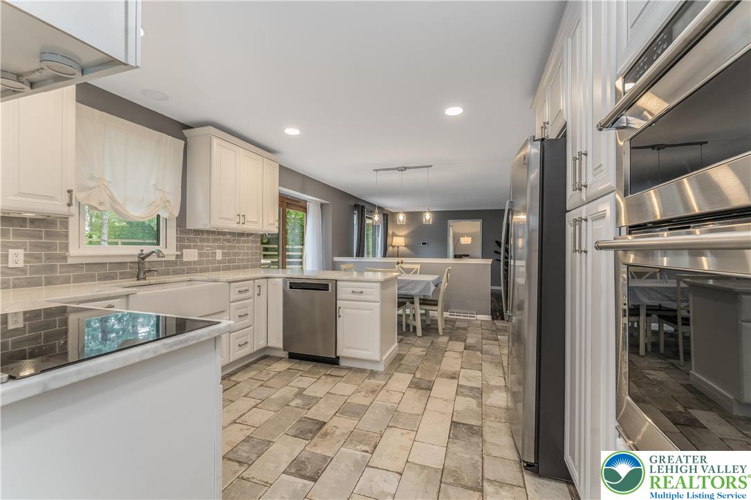 3615 Nicholson Road Bethlehem, PA 18020 - Photo 12 of 36 Kitchen