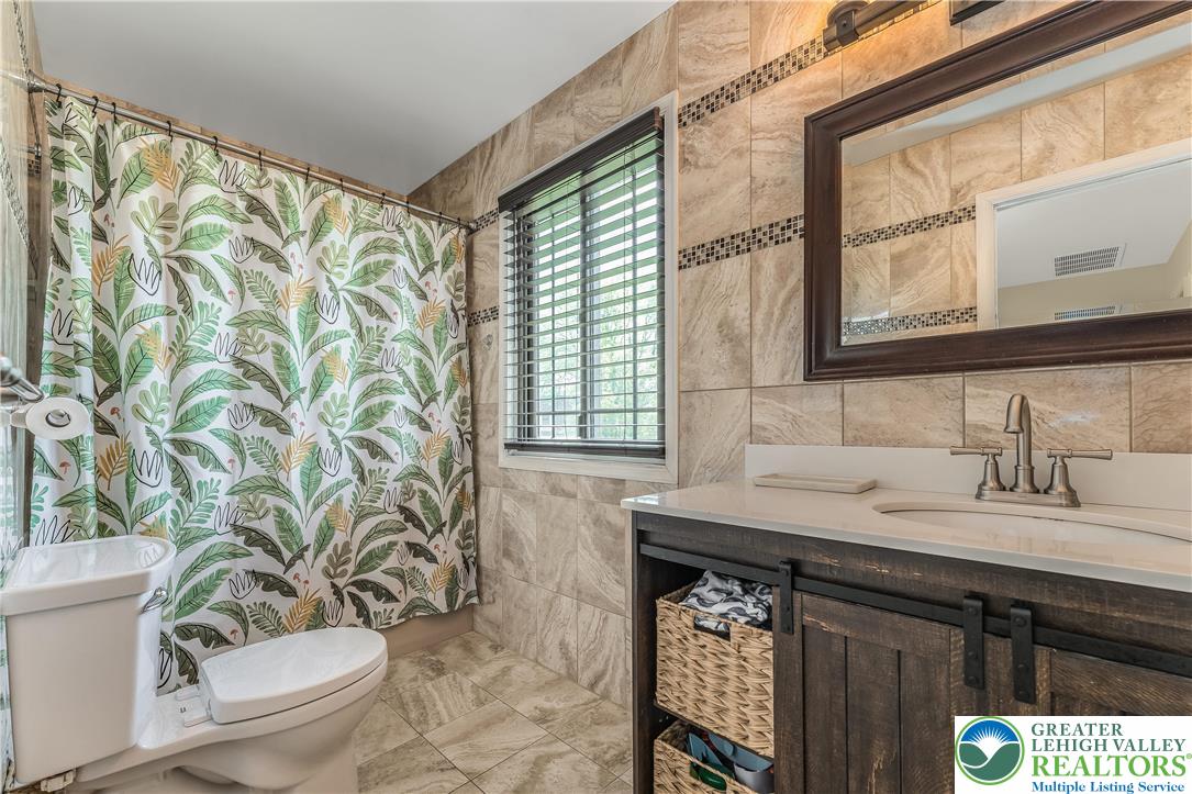 3615 Nicholson Road Bethlehem, PA 18020 - Photo 22 of 36 Hall Bathroom
