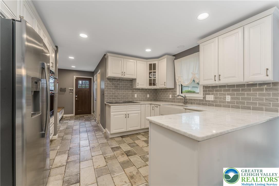 3615 Nicholson Road Bethlehem, PA 18020 - Photo 9 of 36 Kitchen