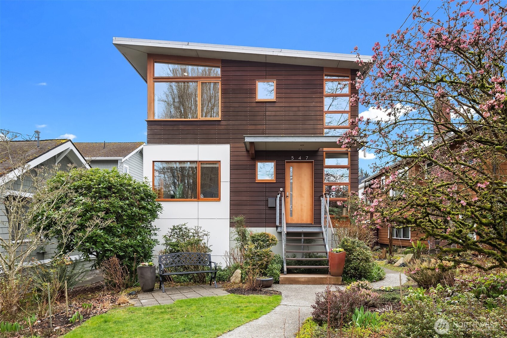 547 North 68th Street Seattle, WA 98103 - Photo 1 of 36