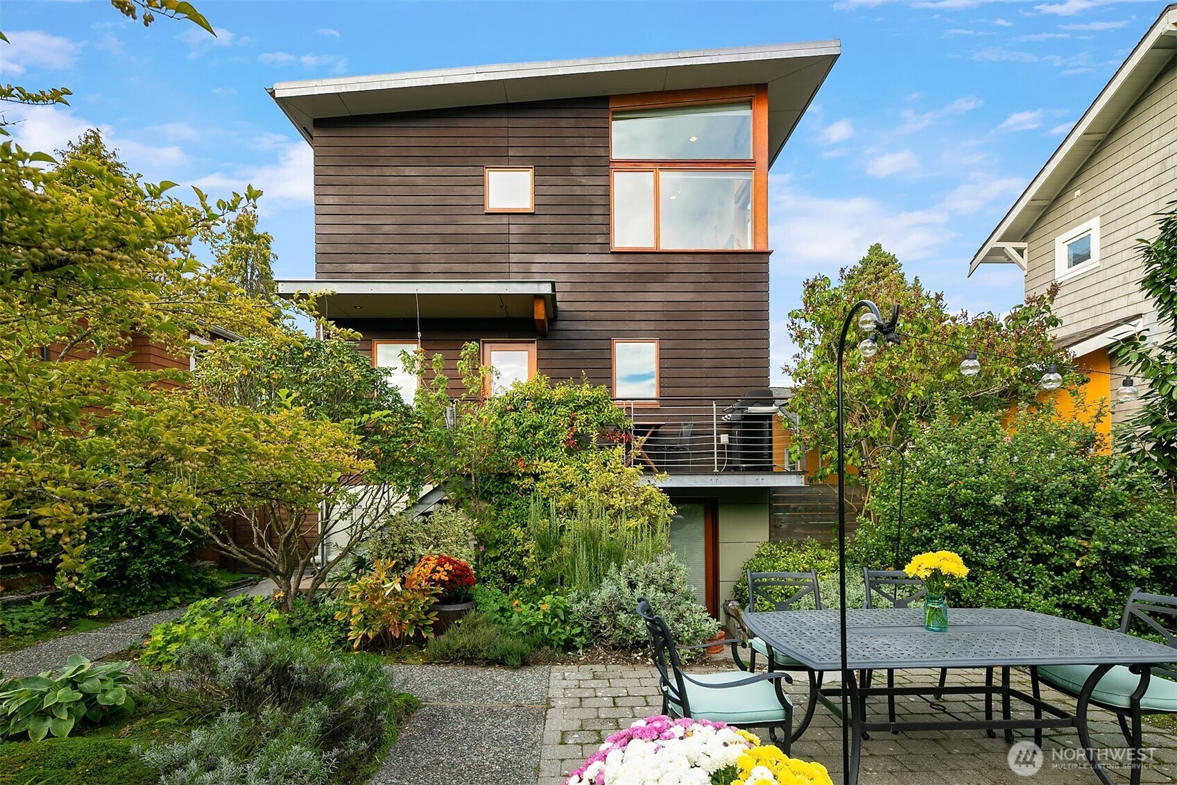 547 North 68th Street Seattle, WA 98103 - Photo 17 of 36