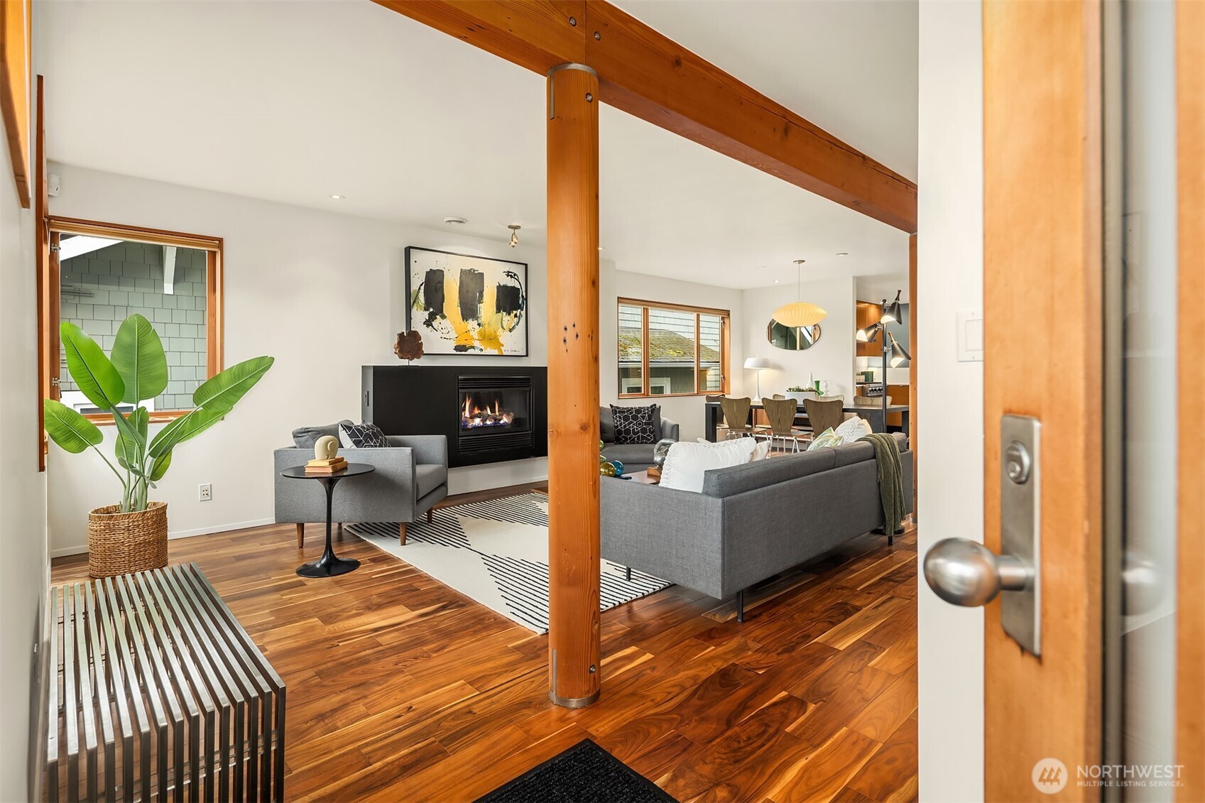 547 North 68th Street Seattle, WA 98103 - Photo 2 of 36