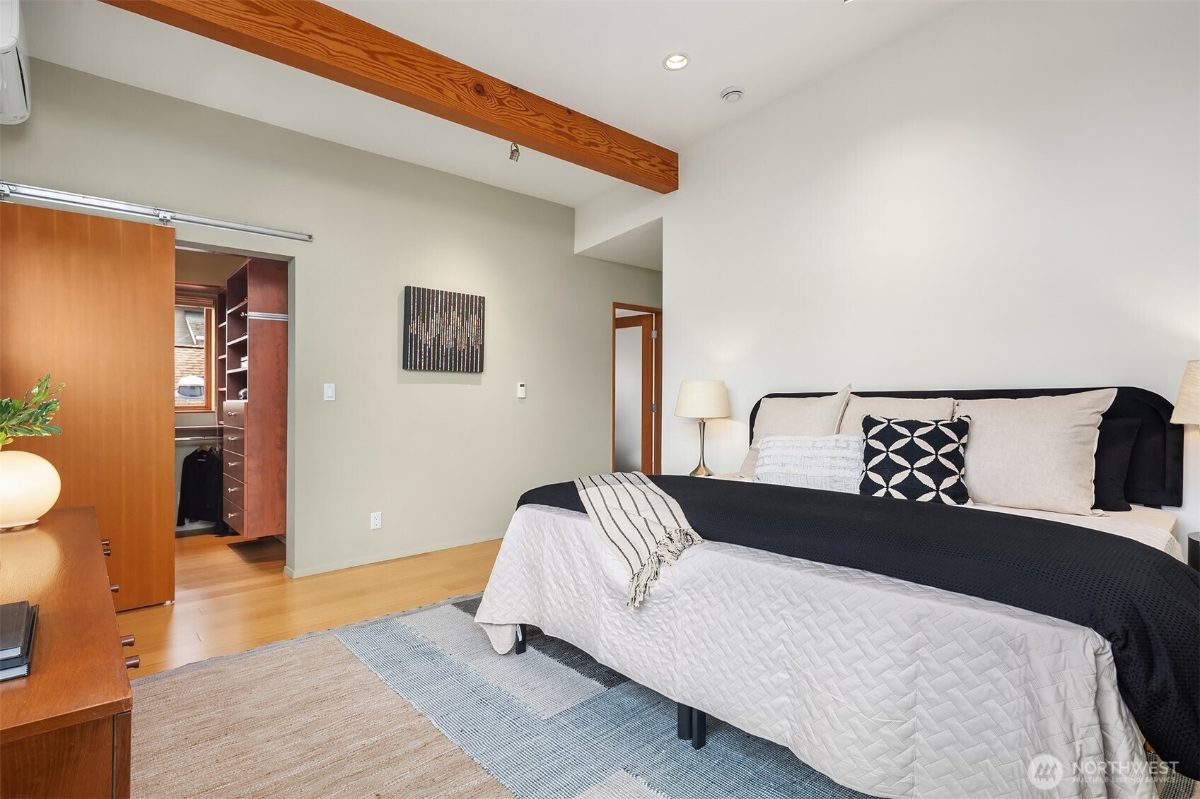547 North 68th Street Seattle, WA 98103 - Photo 22 of 36