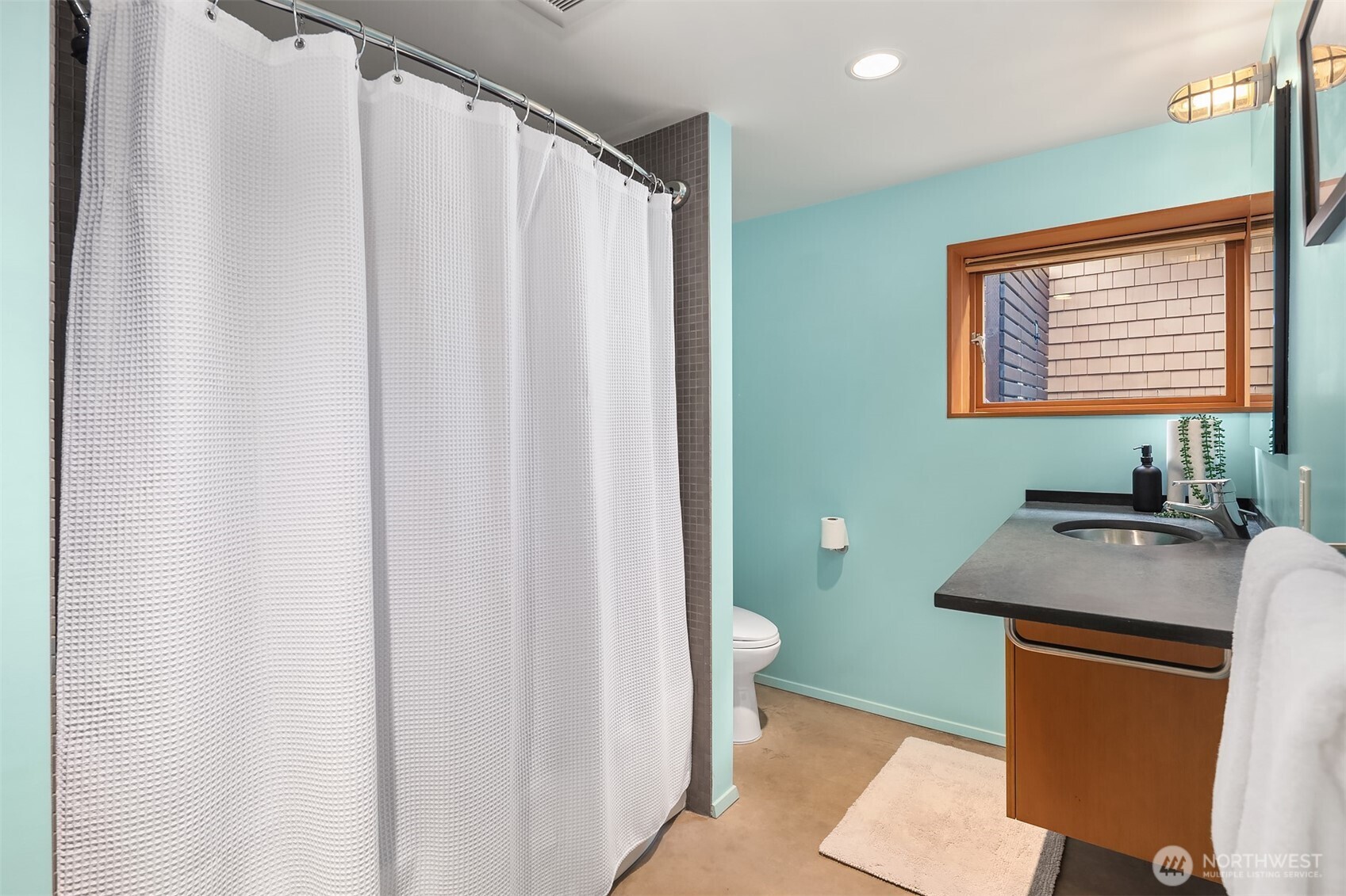 547 North 68th Street Seattle, WA 98103 - Photo 30 of 36