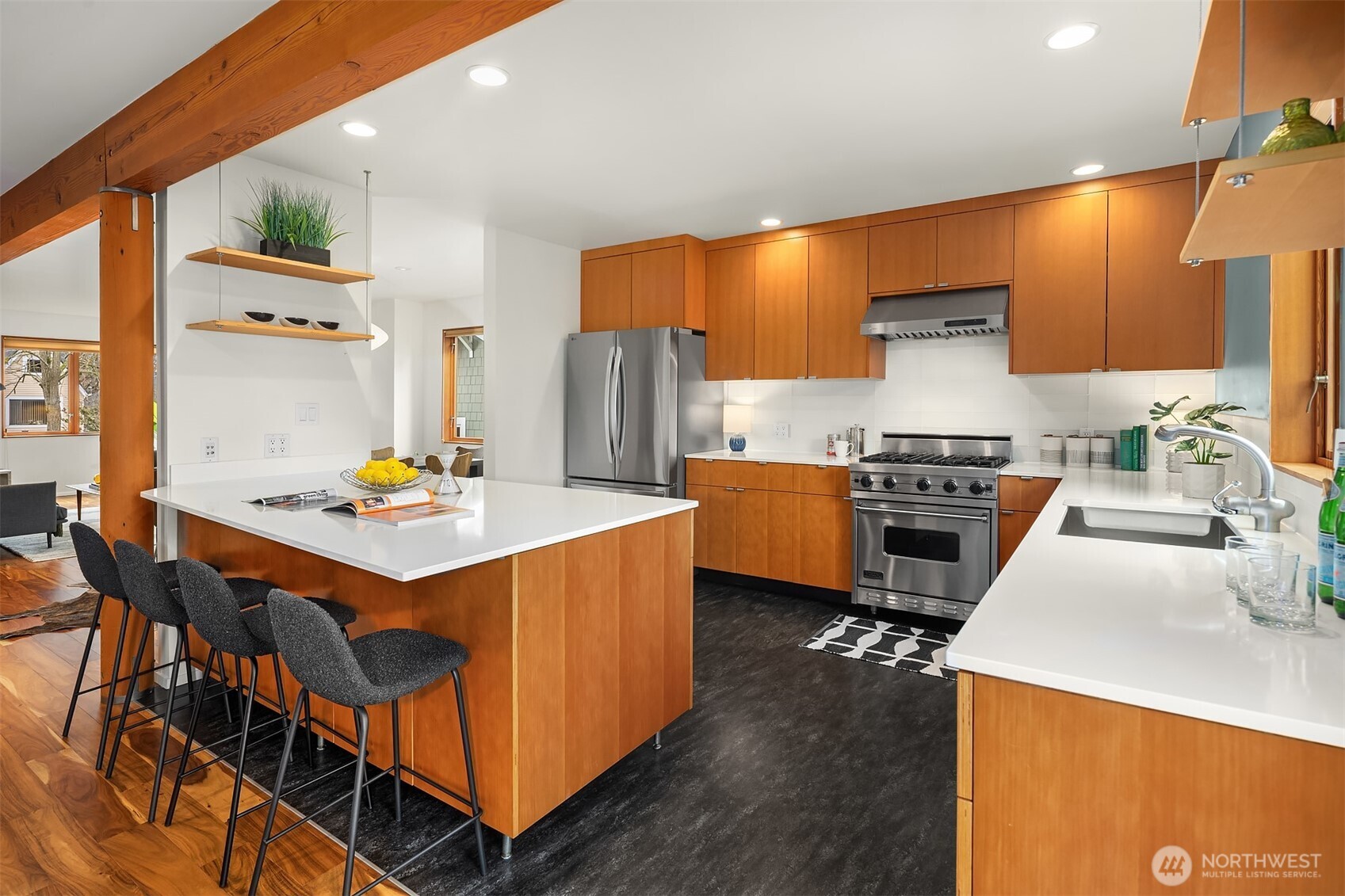 547 North 68th Street Seattle, WA 98103 - Photo 9 of 36