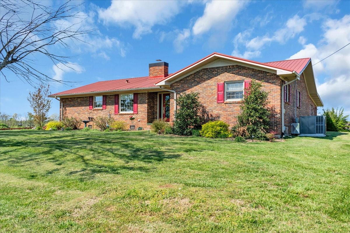 1435 Hennessee Bridge Road Rock Island, TN 38581 - Photo 3 of 79