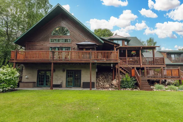 $1,100,000 | N10627 Bay View Lane, Worcester, WI 54555