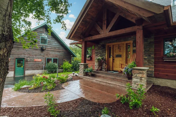 $1,100,000 | N10627 Bay View Lane, Worcester, WI 54555