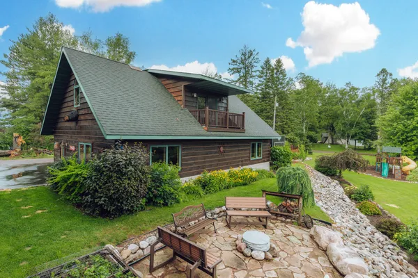 $1,100,000 | N10627 Bay View Lane, Worcester, WI 54555