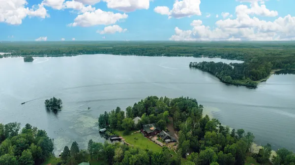 $1,100,000 | N10627 Bay View Lane, Worcester, WI 54555