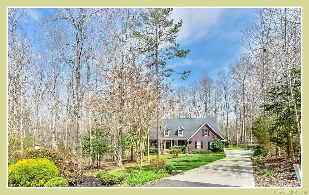 1438 Doe Ridge Lane Fort Mill, SC 29715 - Photo 1 of 25 Gallery Image 1