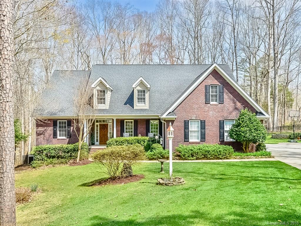1438 Doe Ridge Lane Fort Mill, SC 29715 - Photo 2 of 25 Gallery Image 2