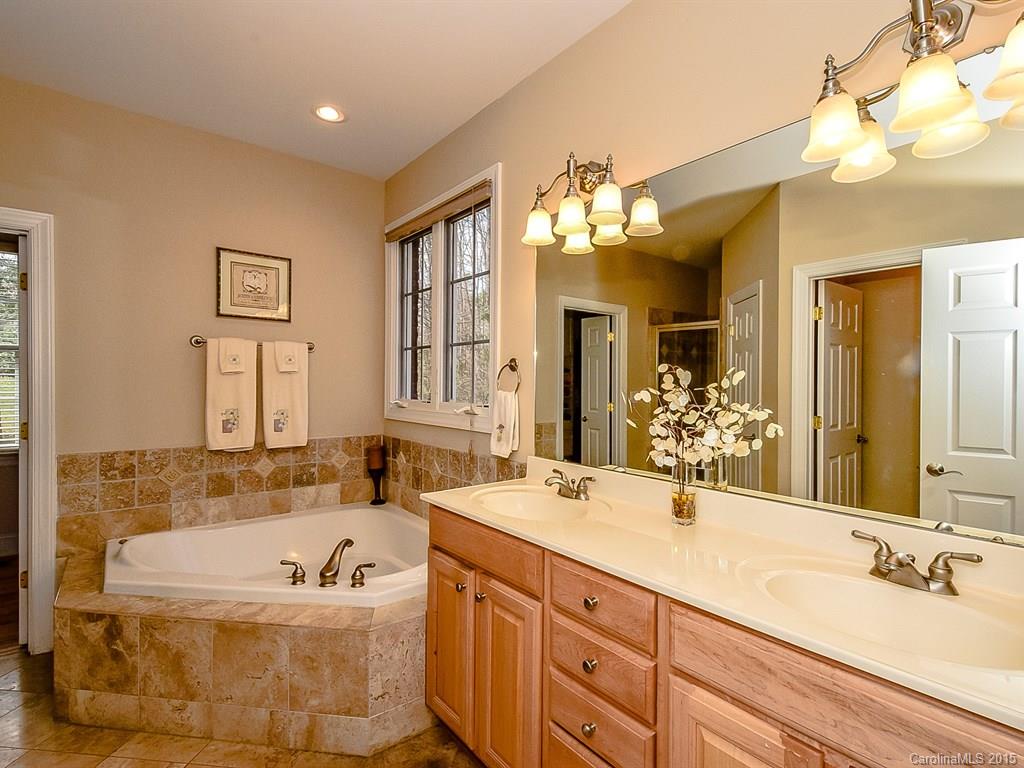1438 Doe Ridge Lane Fort Mill, SC 29715 - Photo 17 of 25 Gallery Image 17