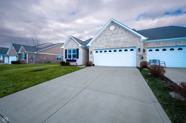 $329,900 | 1565 Sadler Way, Avon, IN 46123
