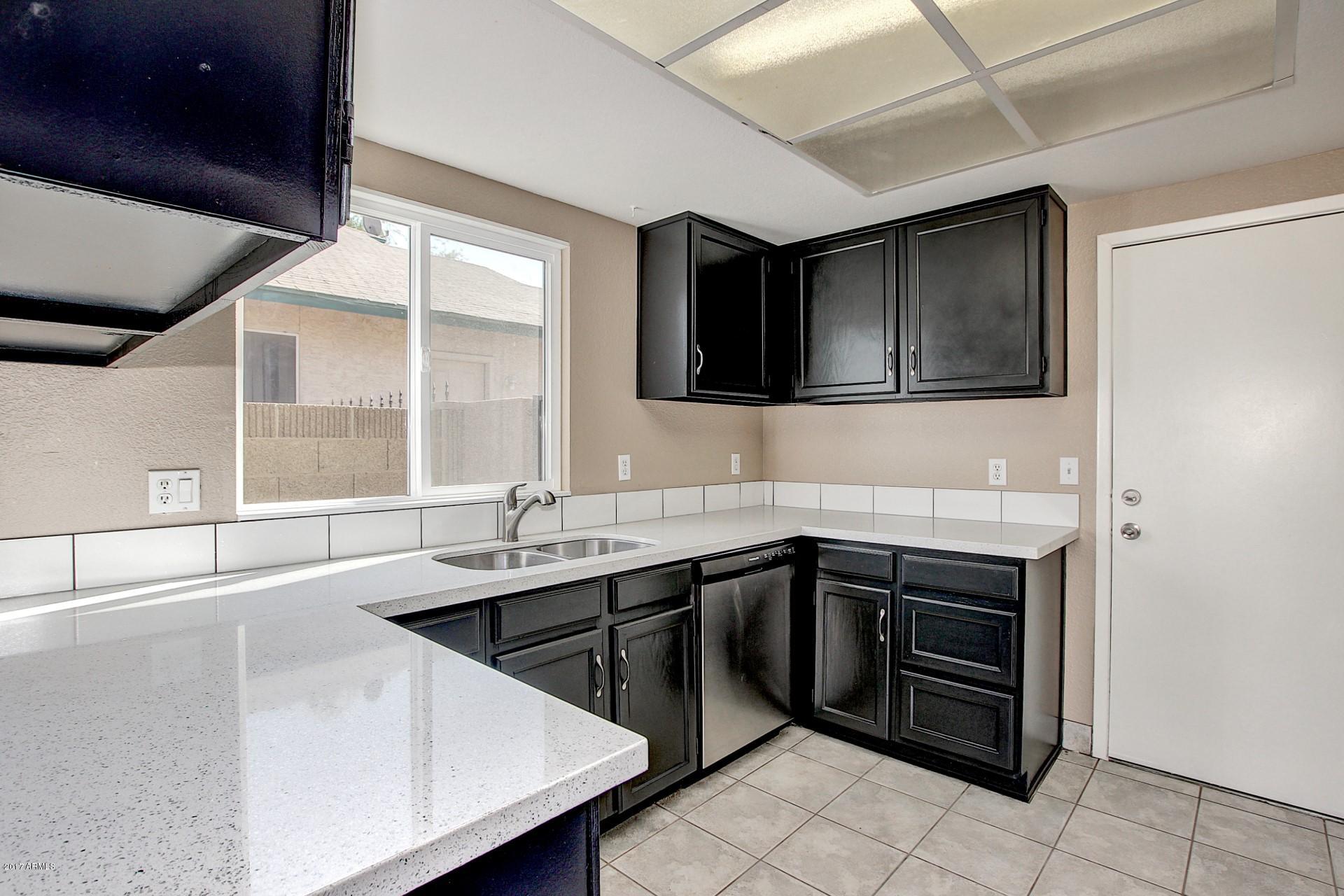 1602 East Vineyard Road Phoenix, AZ 85042 - Photo 12 of 30 Vineyard (12)