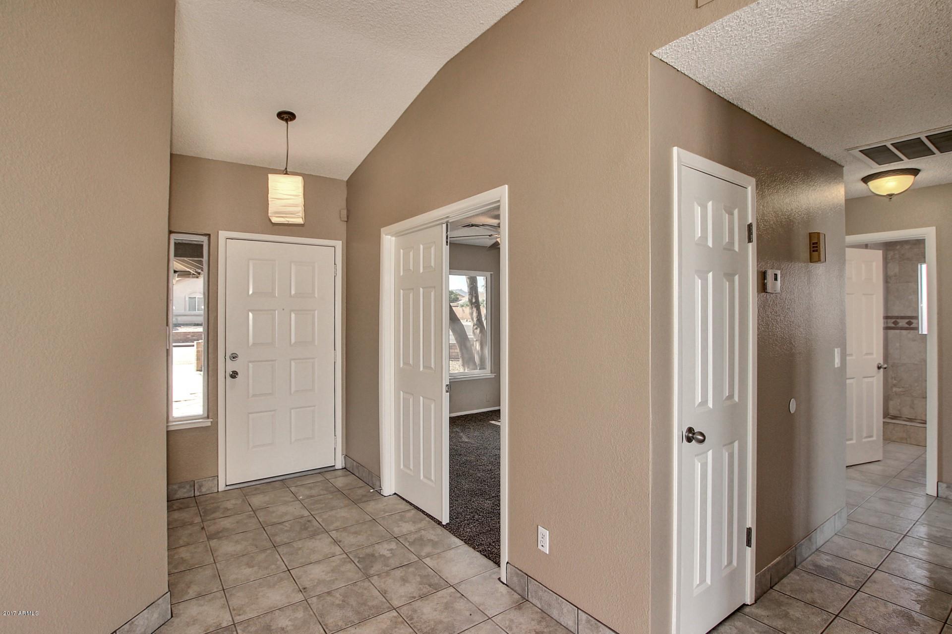 1602 East Vineyard Road Phoenix, AZ 85042 - Photo 5 of 30 Vineyard (5)