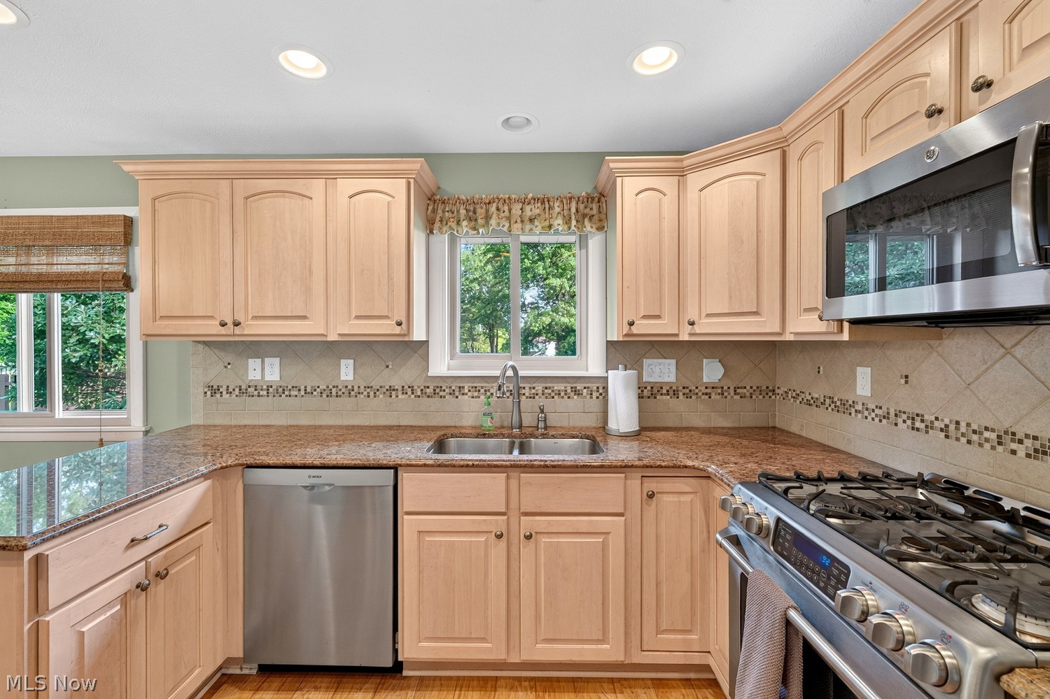 16116 Shurmer Road Strongsville, OH 44136 - Photo 13 of 33 Gallery Image 13