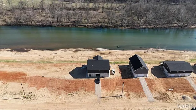 $899,000 | 185 Riverside, Van Buren, MO 63965