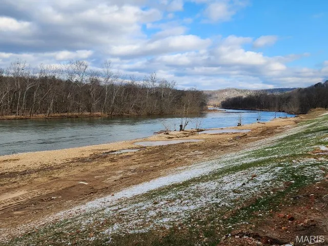 $899,000 | 185 Riverside, Van Buren, MO 63965