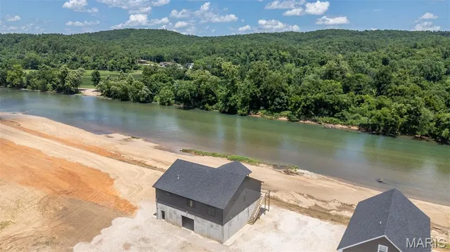 $899,000 | 185 Riverside, Van Buren, MO 63965