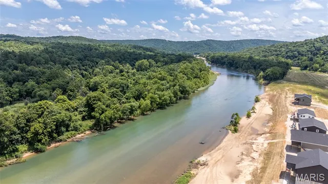 $899,000 | 185 Riverside, Van Buren, MO 63965