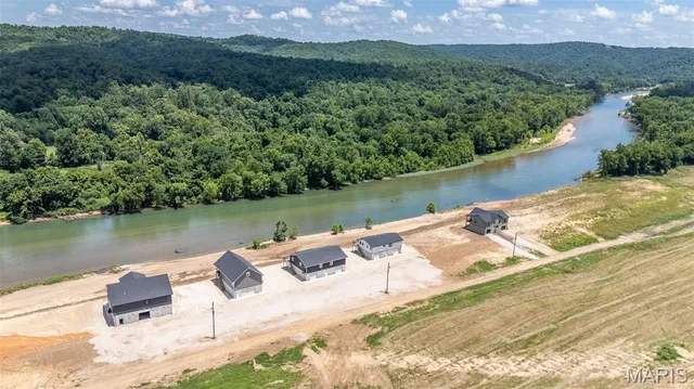 $899,000 | 185 Riverside, Van Buren, MO 63965