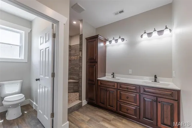 $899,000 | 185 Riverside, Van Buren, MO 63965