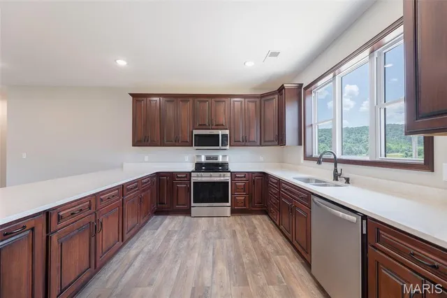 $899,000 | 185 Riverside, Van Buren, MO 63965