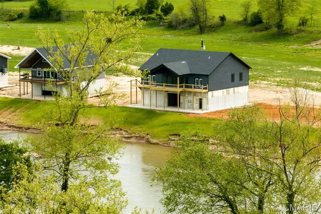 $899,000 | 185 Riverside, Van Buren, MO 63965