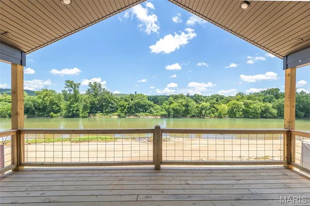 $899,000 | 185 Riverside, Van Buren, MO 63965