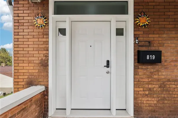 $219,000 | 819 Kerr Street, Ambridge, PA 15003