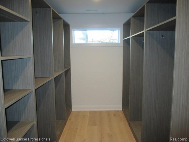 2350 Yorkshire Road Birmingham, MI 48009 - Photo 25 of 57 IMG_0151.JPG