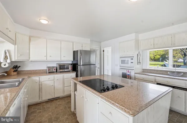 $2,425,000 | 24830 Deepwater Point Drive, St. Michaels, MD 21663