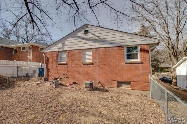 $85,000 | 2221 Norside Drive, Alton, IL 62002